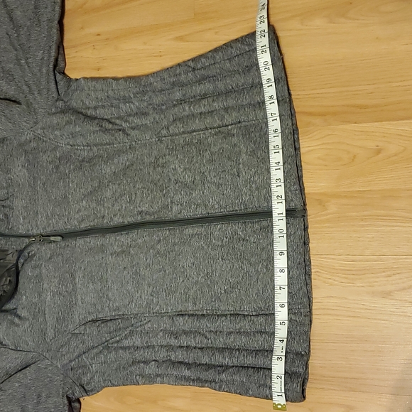 Women's Gray size Large Winter Coat. - Picture 14 of 15